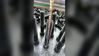 TOBO উচ্চ শক্তির বোল্ট, নাট এবং শিম একসাথে পাঠানো হয়