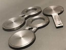 METAL FACTORY Spectacle Blind Flange - Figure 8 Design, Stainless Steel, Durable Industrial Solution
